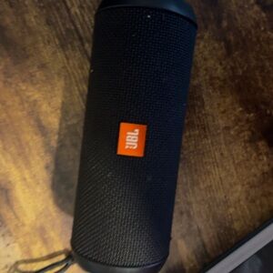 JBL charge 3 speaker works like new